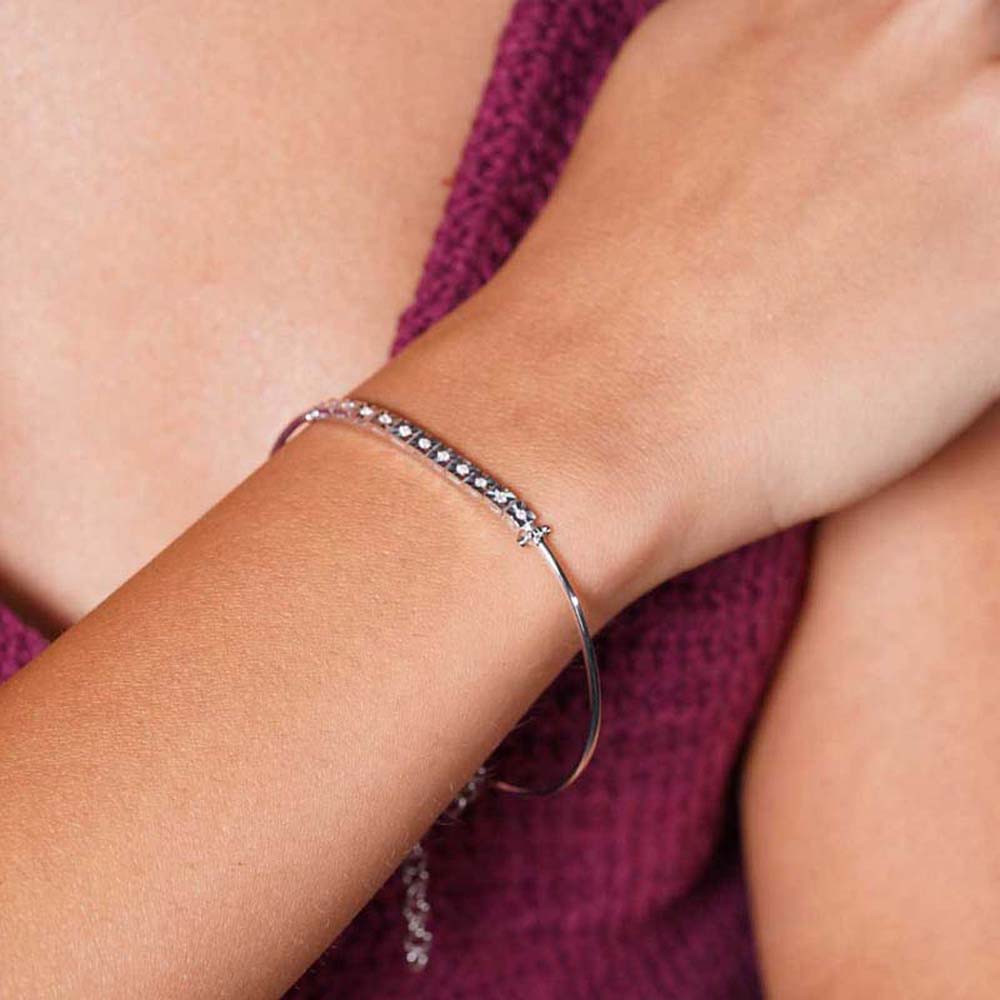 0.08 Karat Pırlanta Baget Bileklik - BLK00175