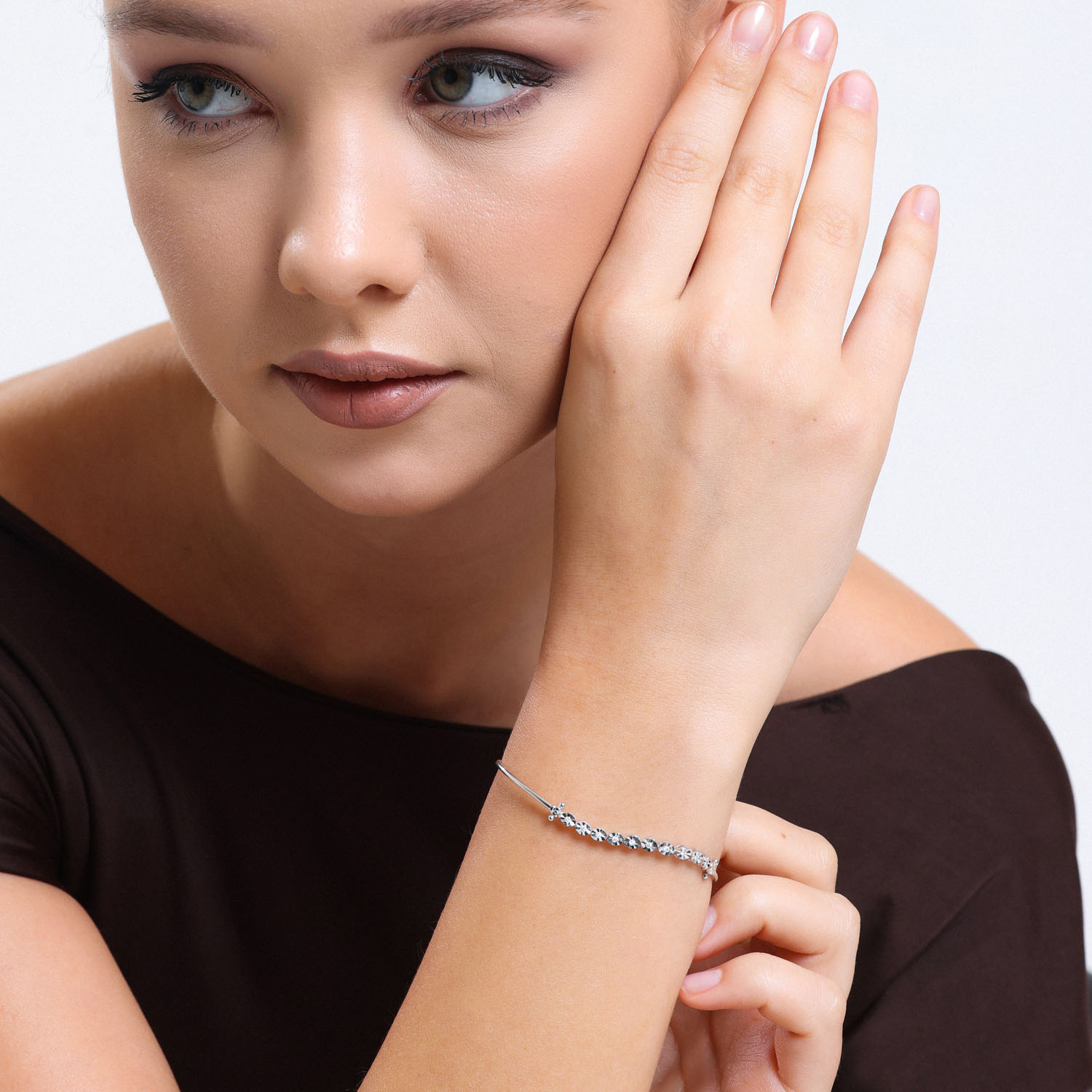 0.08 Karat Pırlanta Baget Bileklik - BLK00177