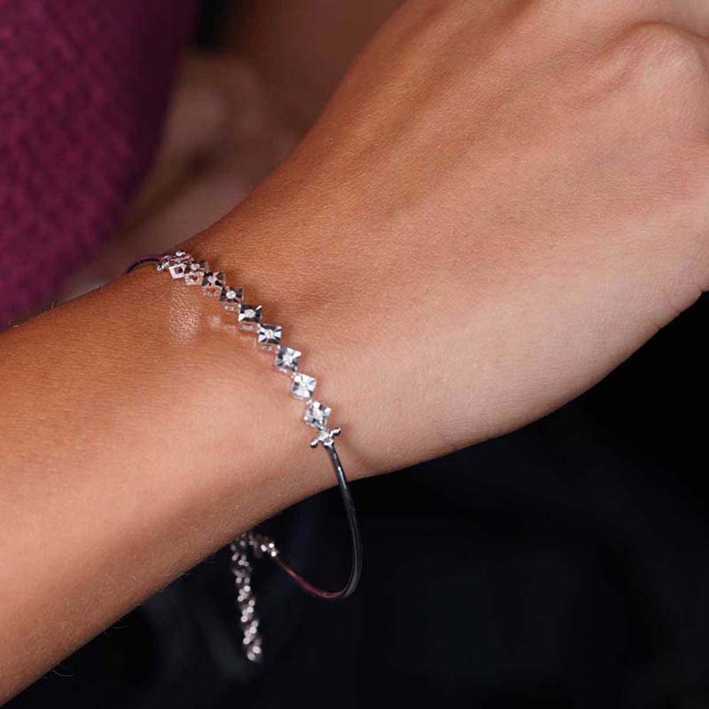 0.10 Karat Pırlanta Baget Bileklik - BLK00174