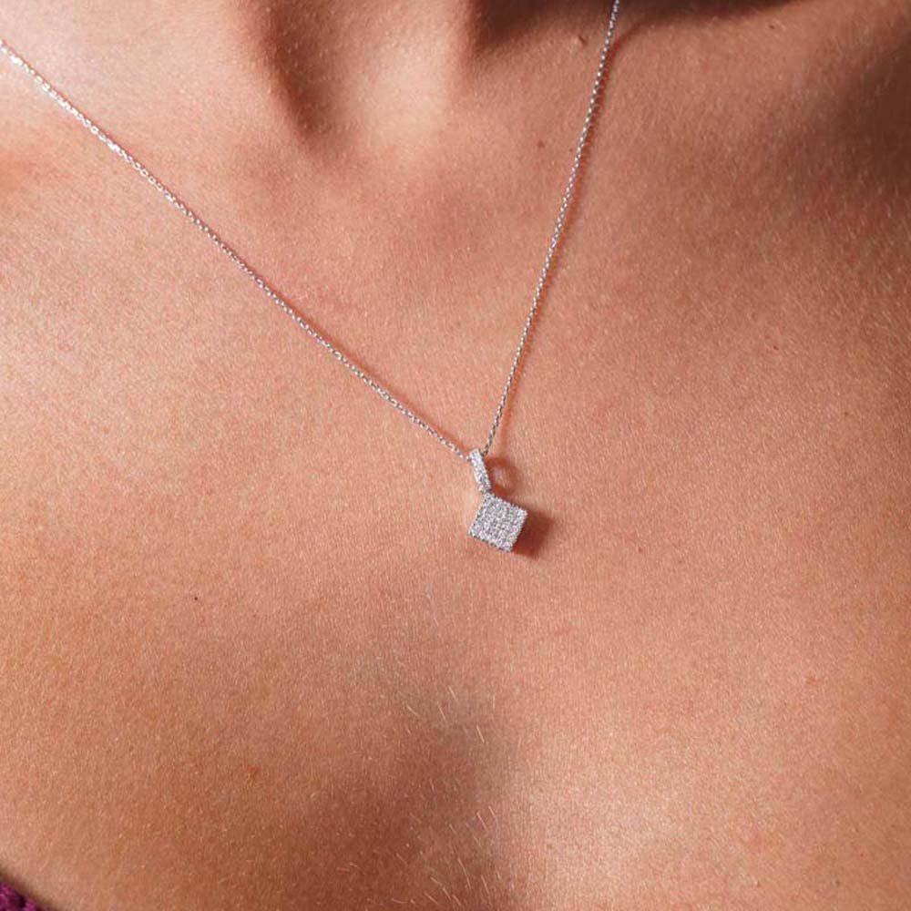 0.21 Karat Pırlanta Baget Kolye - KLF00100