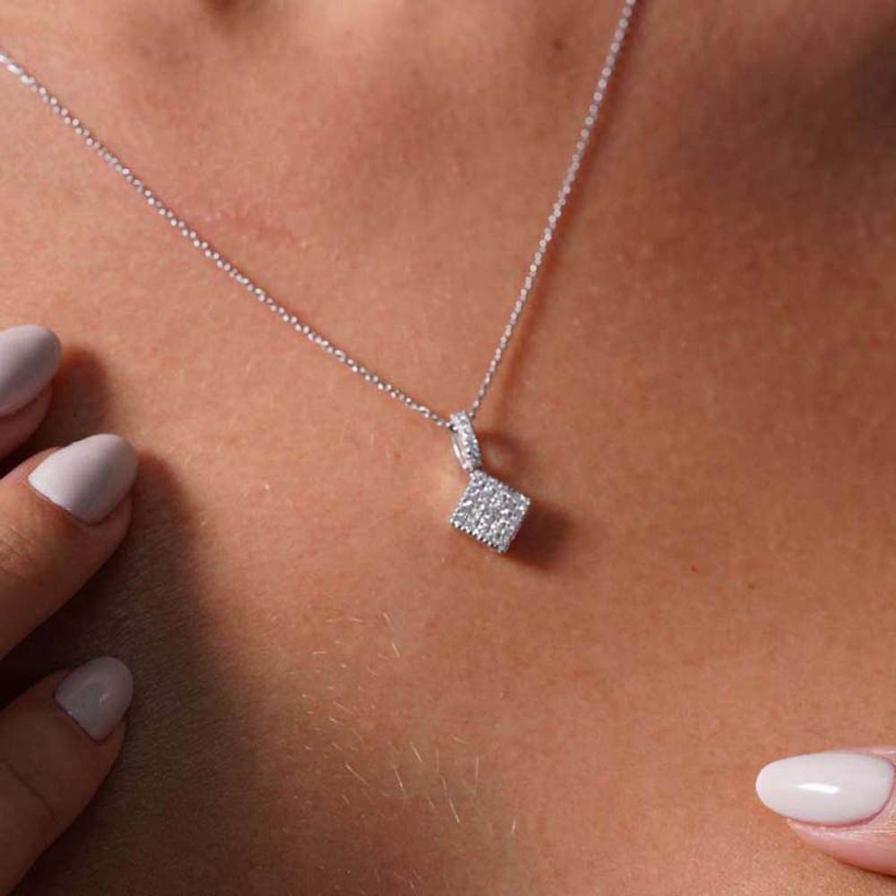 0.21 Karat Pırlanta Baget Kolye - KLF00100