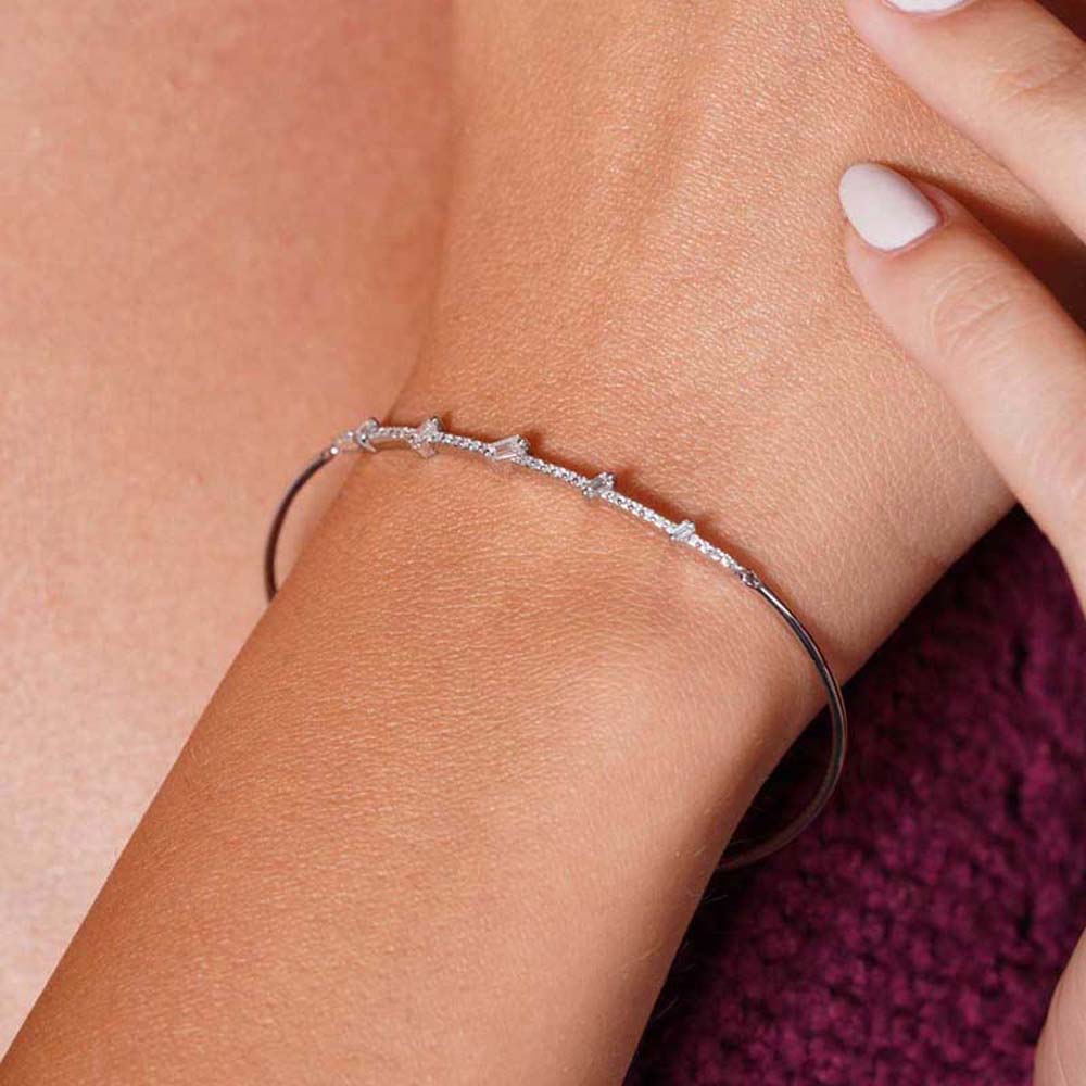 0.24 Karat Pırlanta Baget Bileklik - BLK00187