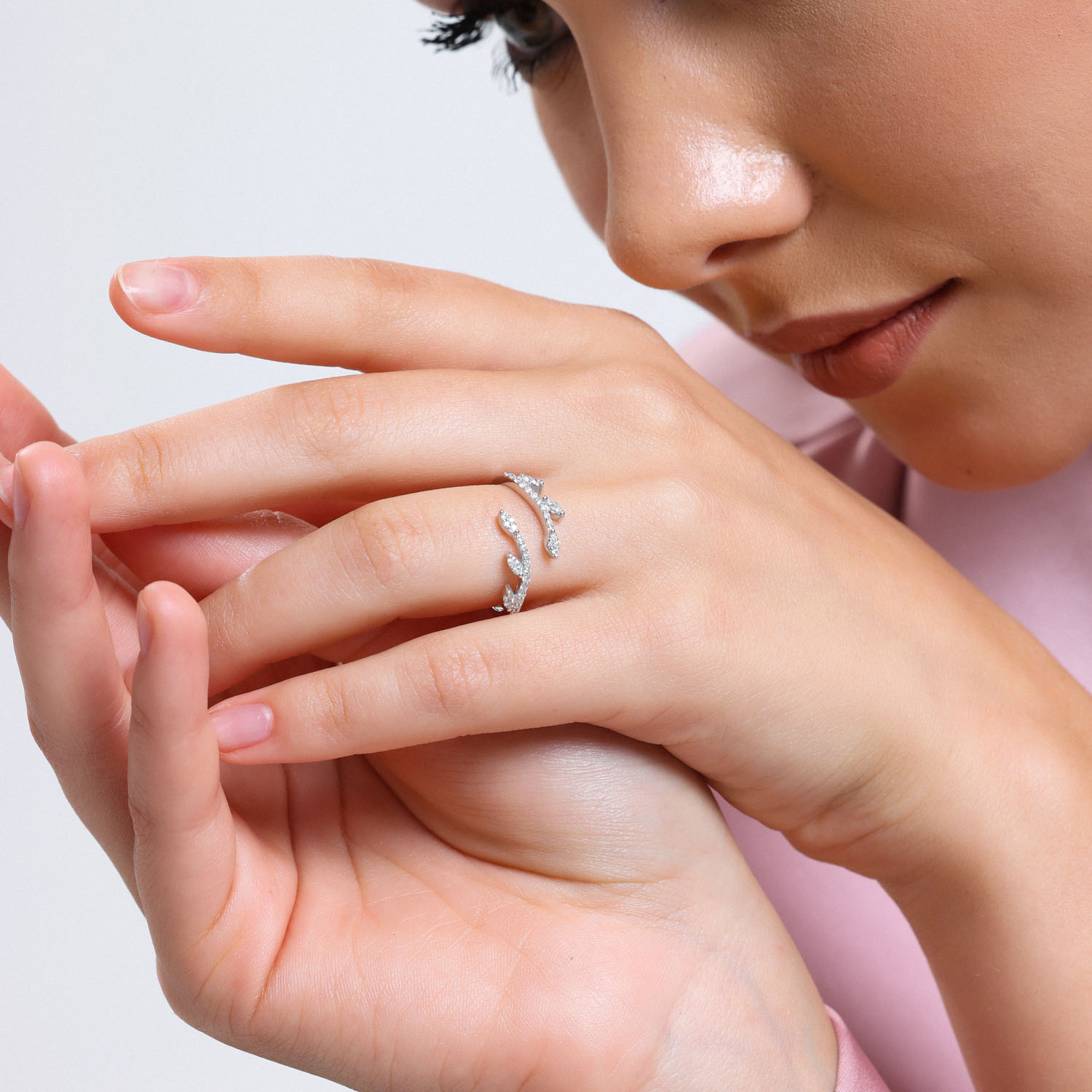 0.26 Karat Pırlanta Yarımtur Yüzük - YRTR5617