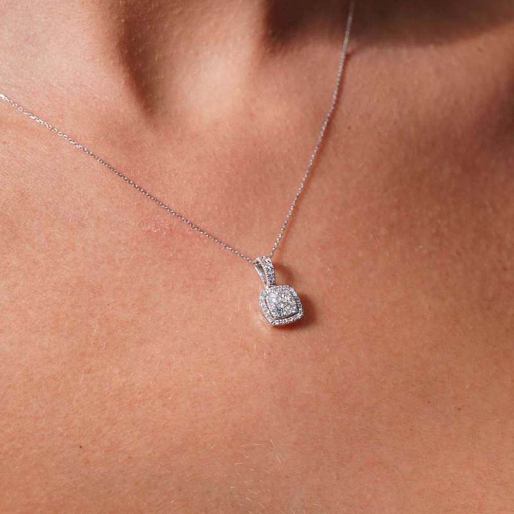 0.30 Karat Pırlanta Baget Kolye - KLF00101