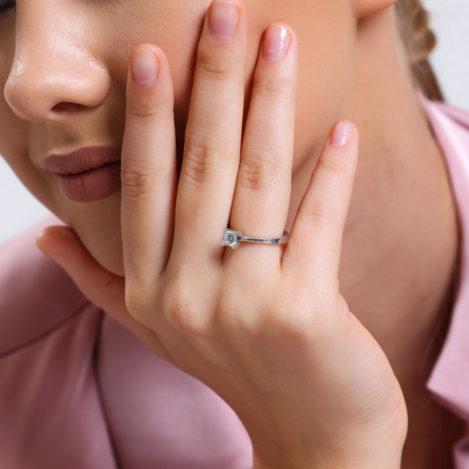 0.35 Karat F Renk Hrd Sertifikali Tektaş Yüzük