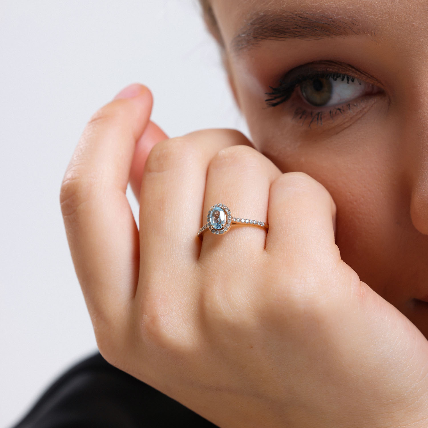 0.78 Karat Pırlantalı Blue Topaz Yüzük - ANTY0010