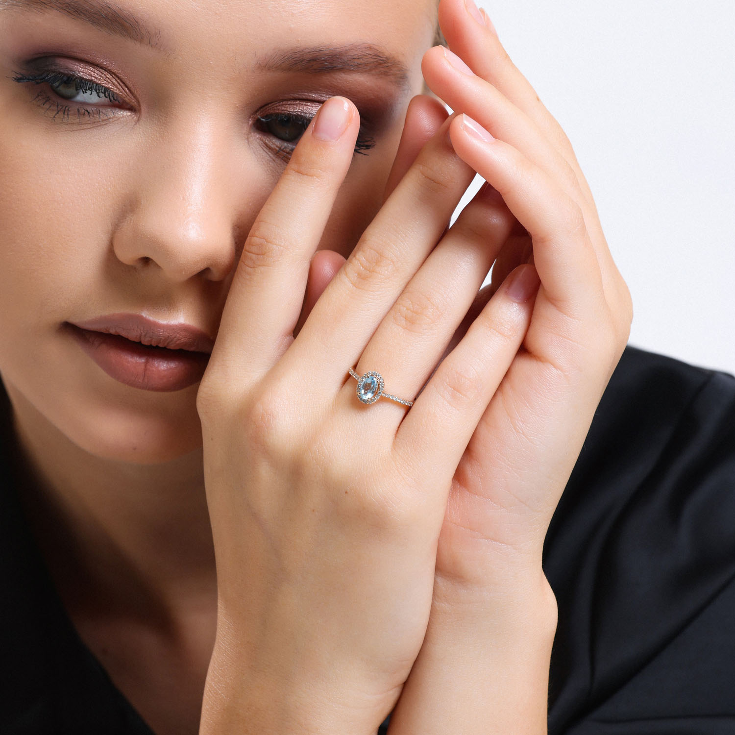 0.78 Karat Pırlantalı Blue Topaz Yüzük - ANTY0010