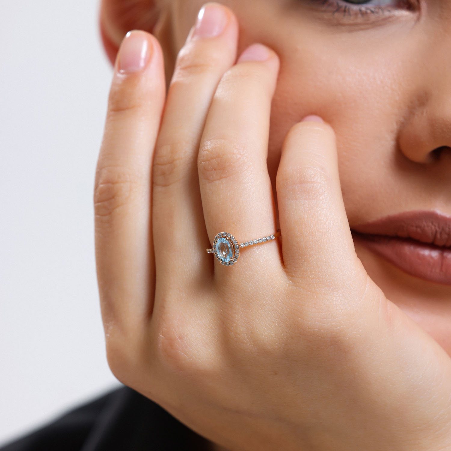 0.78 Karat Pırlantalı Blue Topaz Yüzük - ANTY0010