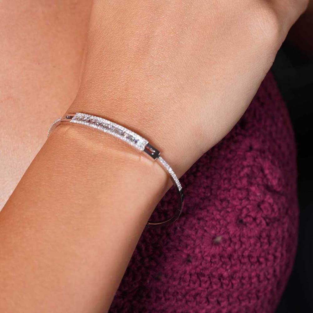 1.36 Karat Pırlanta Baget Bileklik - BLK00189