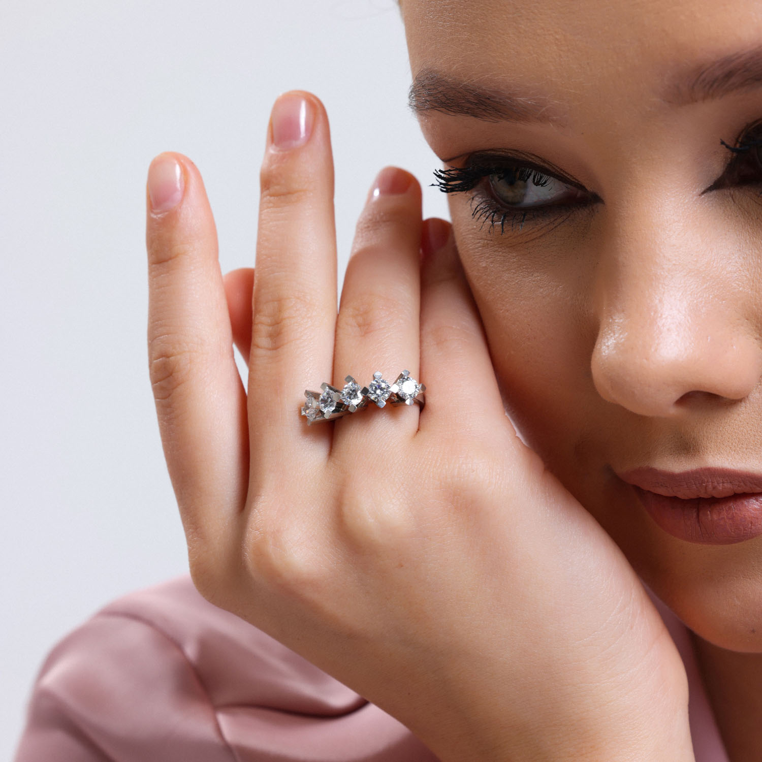 1.70 Karat Pırlanta Beştaş Yüzük - YA005004-1.70