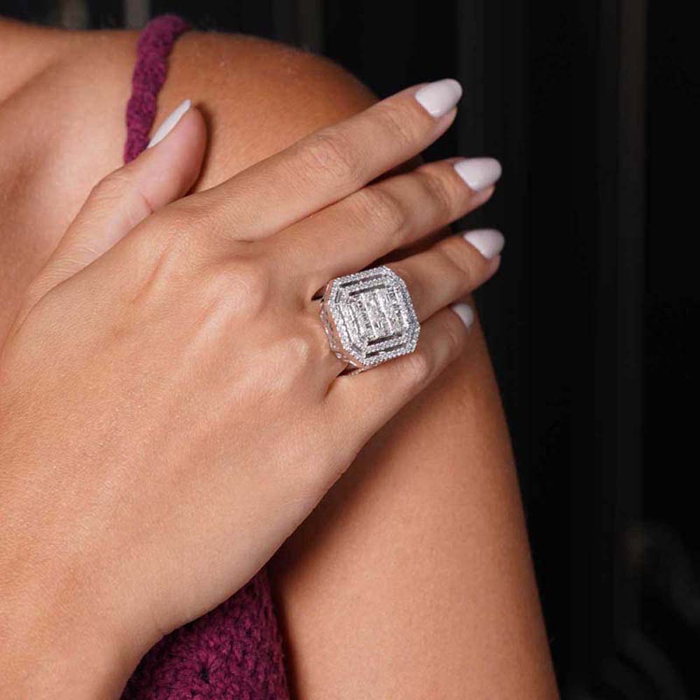 2.06 Karat Pırlanta Baget Yüzük